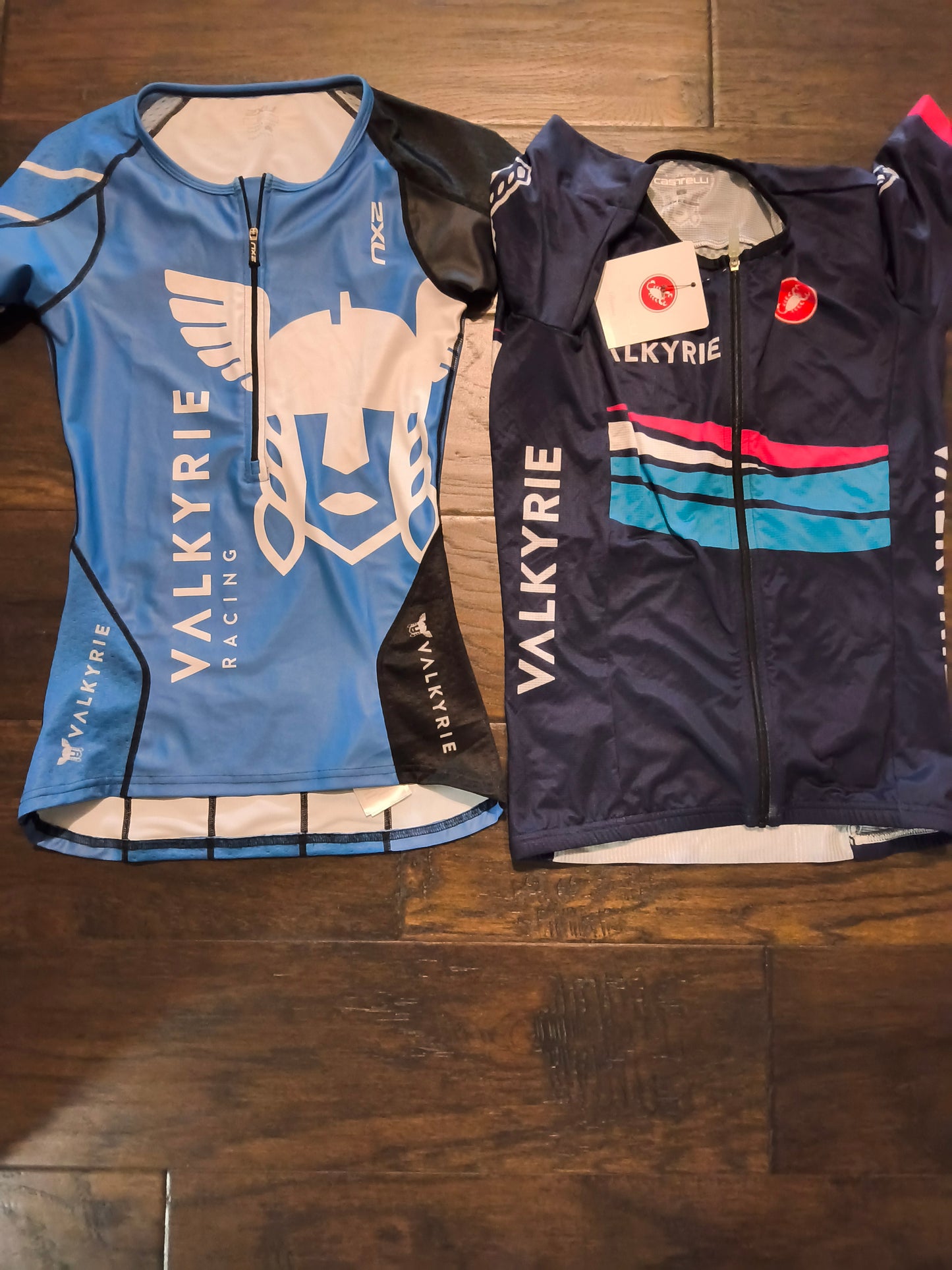 Valkyrie Tri Tops Size Small for Both